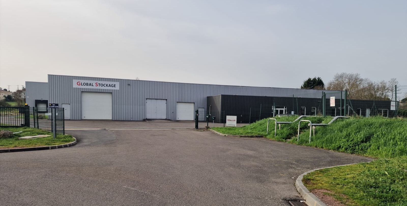 Devanture Jarnac Stockage